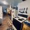 Diamond Apartment with GYM - 2 miles to Fort Sill & just blocks to downtown!