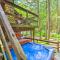Secluded and Quiet Pocono Mountain Cabin with Hot Tub! - Kunkletown