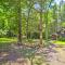 Secluded and Quiet Pocono Mountain Cabin with Hot Tub! - Kunkletown