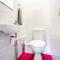Beautiful 3 bedroom home, 10 minutes walk to Beach.