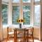 Prime Location Cardiff Pontcanna Modern 2 Bedroom Apartment with Privat Parking