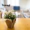 Travaal.©om - 2 Bed Serviced Apartment Farnborough - Farnborough