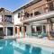 Clifton Beach Holiday Villas