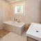 Amazing Home In Nîmes - 尼姆
