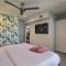 Chic Palm Springs Gem with Patio and Pool Access!