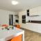 Amazing Apartment In Pastrengo With Kitchen