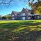 Los Robles Apart Hotel