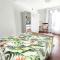 Number 22 - Le Dorat - Apartment One with garden & free parking