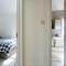 4 bedroom house with Garden, Parking & 3 mins Walking Distance from Train Station