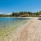 Seaside luxury villa with a swimming pool Mirca, Brac - 16183