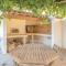 5 Bedroom Stunning Home In Valras-Plage