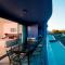 Emerald Hotel