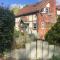 Soldiers Cottage, with HOT TUB, dog friendly, great views - Hereford