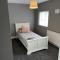 Sheffield spa view 2 bed house free parking