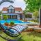 Amazing Home In Liznjan With Kitchen - Ližnjan
