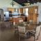 Breezy Ocean Front Condo Close to The Best Beaches