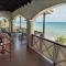 Breezy Ocean Front Condo Close to The Best Beaches