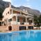 Villa Iris