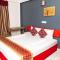 The G Ten Holiday Inn