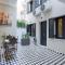 Athenian central Studio with Garden! - Athen