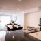 Chic Harbourside Group Haven in Heart of Hobart