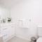 Chic Harbourside Group Haven in Heart of Hobart