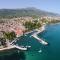 Apartments with a parking space Kastel Luksic, Kastela - 13734