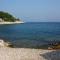Apartments by the sea Cove Donja Kruscica - Donja Krusica, Solta - 15636 - Grohote