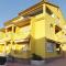 Apartments by the sea Kampor, Rab - 4986 - Rab