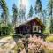 A Unique cottage in a pine forest by the lake - Tammela