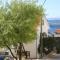 Apartments by the sea Igrane, Makarska - 6840