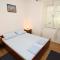 Apartments by the sea Podgora, Makarska - 6782