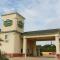 The Symphony Inn & Suites - هيوستن