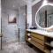 Blossom Hotel Houston, Curio Collection by Hilton