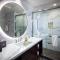 Blossom Hotel Houston, Curio Collection by Hilton