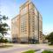 Blossom Hotel Houston, Curio Collection by Hilton