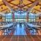 Peaceful Pocono Lakefront, beach, pools, firepit, pets