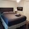 3 Bed 3 Bath House, Conveniently close to everything, Smart Tvs in all rooms whole house to yourself