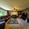 Cozy and Spacious - Dogs OK - Boyne City 1mi - Boyne Mountain 8mi