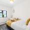 Walsall - 4 Bedroom House, Wi-Fi, Garden , Sleeps 8 - JRR Stays - Bescot
