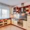 Lovely Home In Grzybowo With Wifi