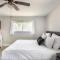 4 Bed 3 Bath House, Spacious, Smart TVs in all rooms, Whole house to yourself