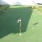 Entire 3 Bedroom Home with Golf Putting & hot spa