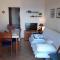 Apartments by the sea Stomorska, Solta - 11298
