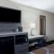 Super 8 by Wyndham Kansas City at Barry Road/Airport