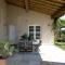 Olimagio Farm Stay with animals and 25m pool, beach at cycling distance