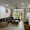 May Residence-800m from Opera House
