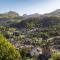 HelloChalet - Chalet Northern Lights - Family Ski Chalet with garden walking distance lift