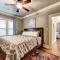 Boho Bungalow-walk to Plaza District can sleep 8