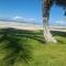 APARTAMENTO À BEIRA MAR - PÉ NA AREIA - Ilhéus
